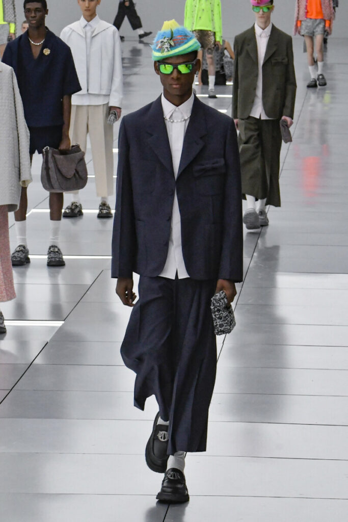 Модне чоловіче взуття весна-літо 2024: чорні мокасини, Dior