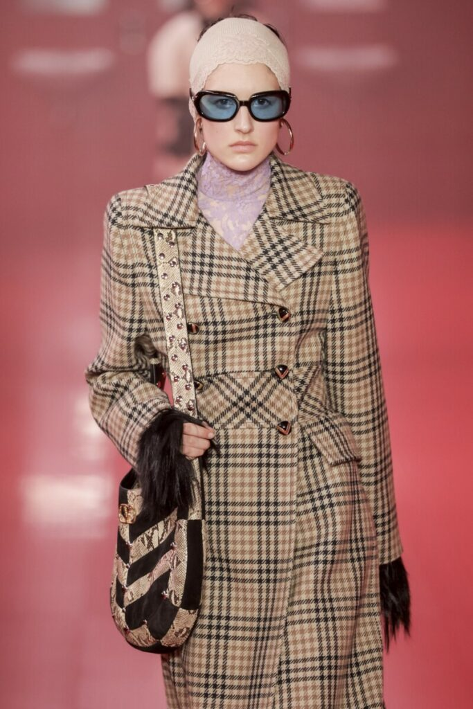 [Модні шапки осінь-зима 2025/2026]: мереживні пов'язки