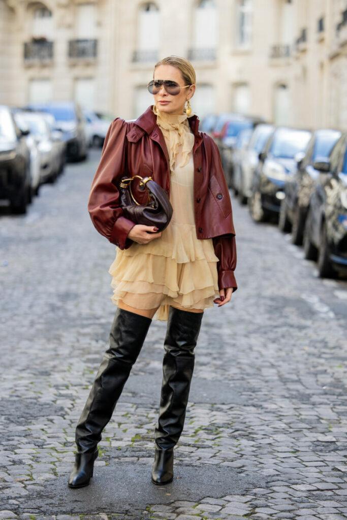 чоботи вище коліна до сукні